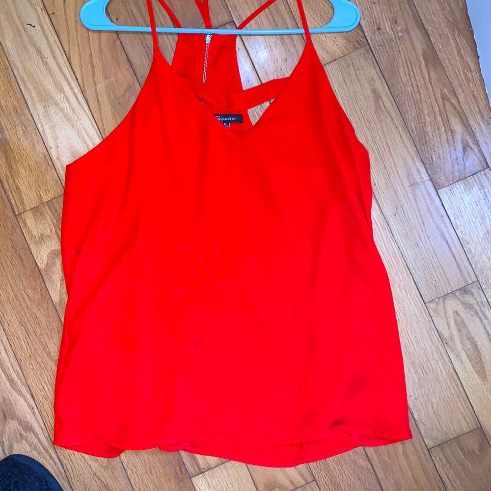 Flowy red strappy top ♥️